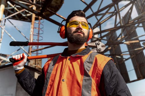 Trabajador recuperándose de accidente laboral